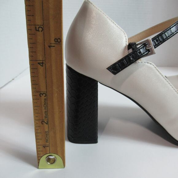 Adrienne Vittadini Heels Womens Size 7.5 Cream Black Toe Pierce Chunky Classy - Picture 10 of 13
